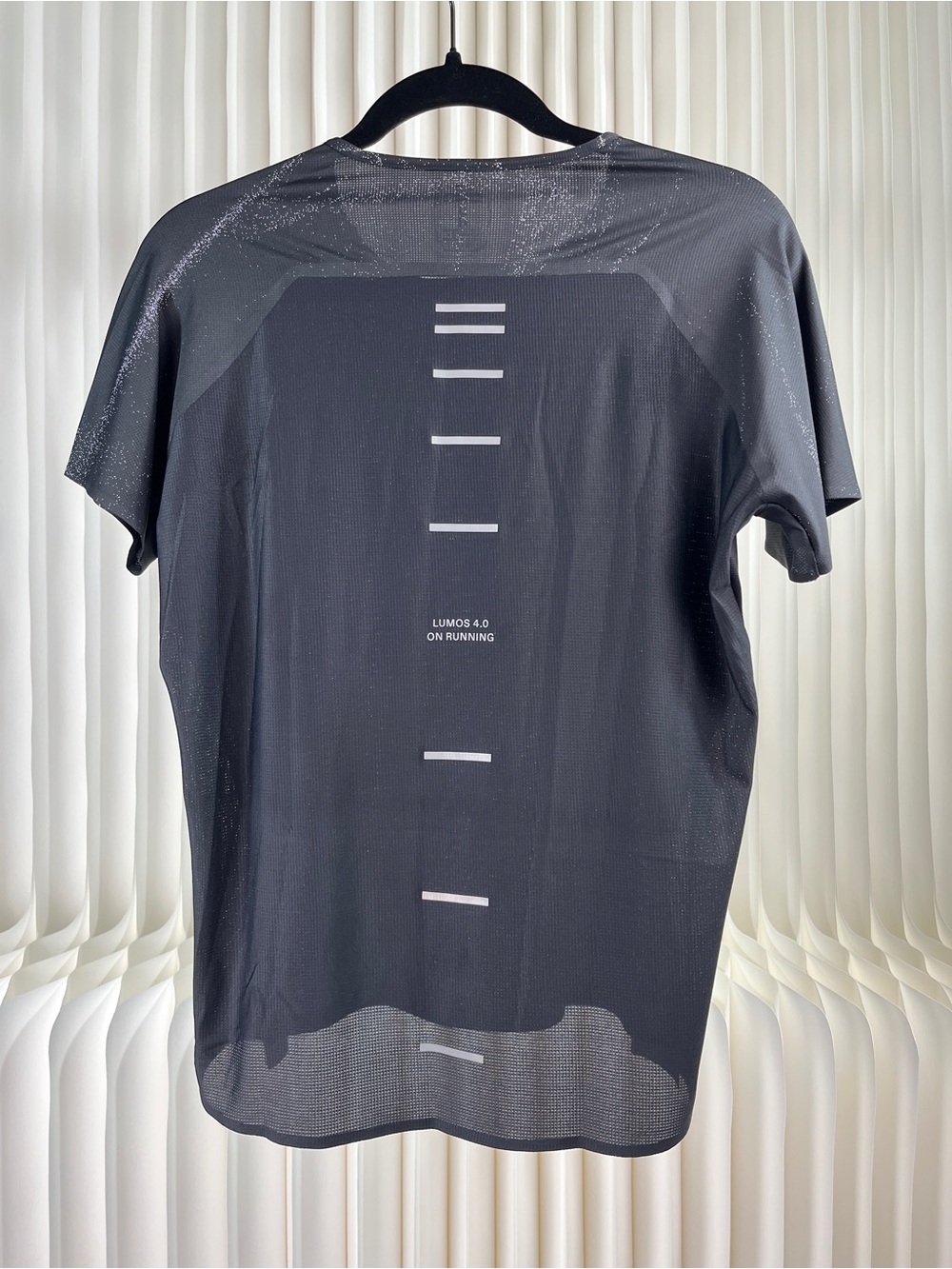 On Running Performance-T Lumos Shirt - Picture 2 of 8